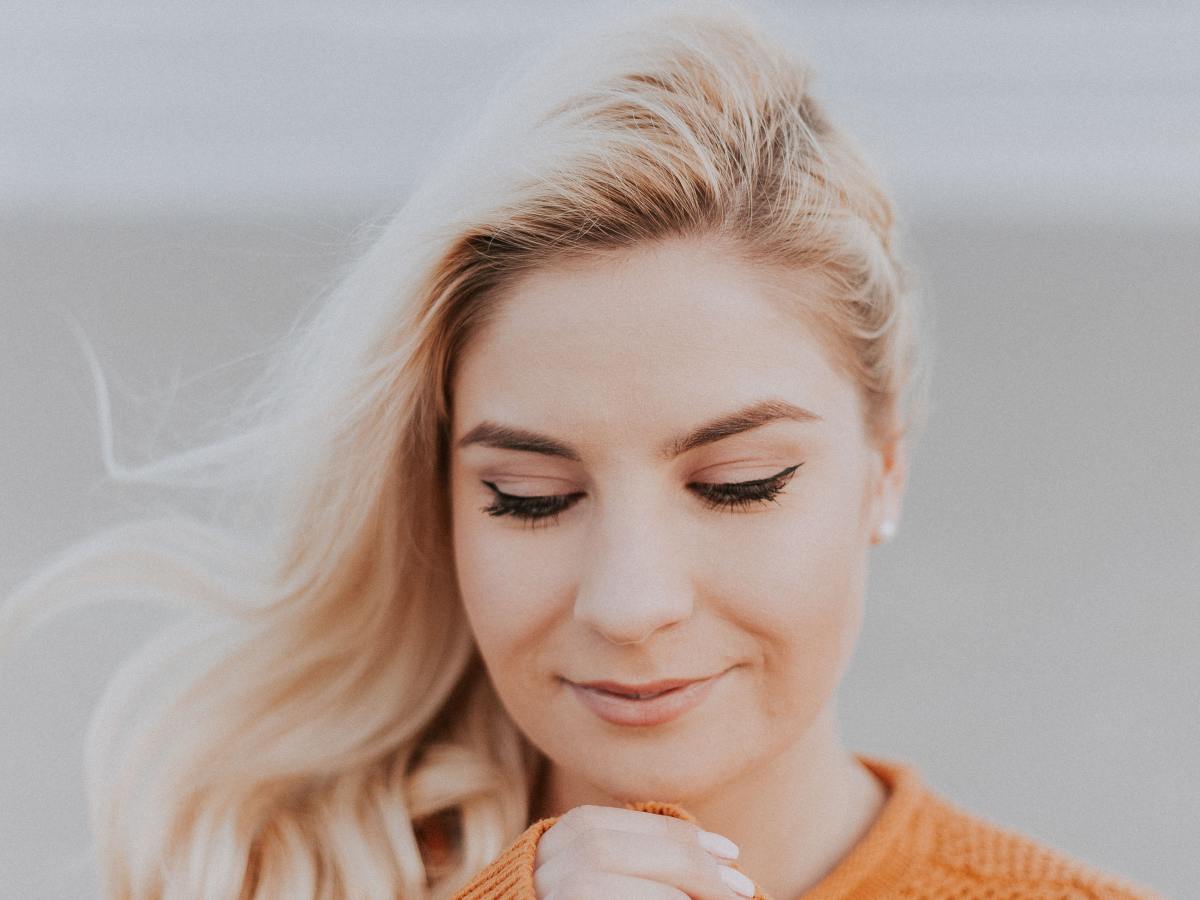 PÈRE ABSENT : PUISSANTE PRIÈRE ET COMMENT GUÉRIR DES BLESSURES INTÉRIEURES DE LA FEMME